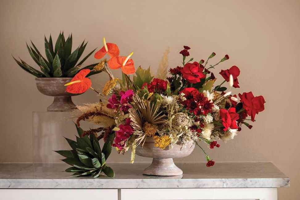 The Art and Science of Floral Arranging: Aesthetic Botanical Designs